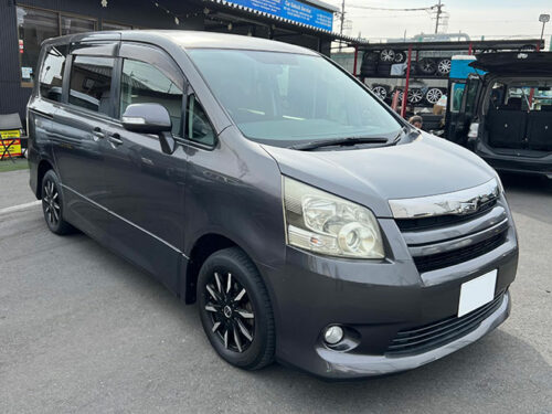 Toyota Noah 2012 - 030223JB